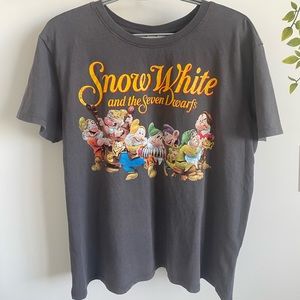 Disney Snow White and the Seven Dwarfs T-Shirt Tee NWT